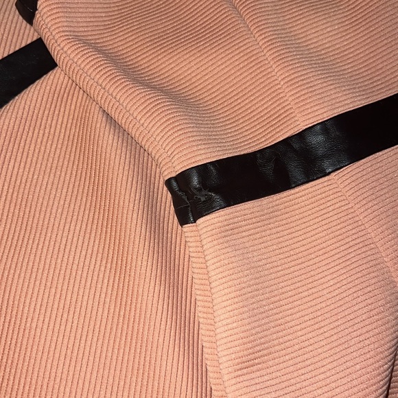 Nude-peach ribbed mini dress - Picture 4 of 4